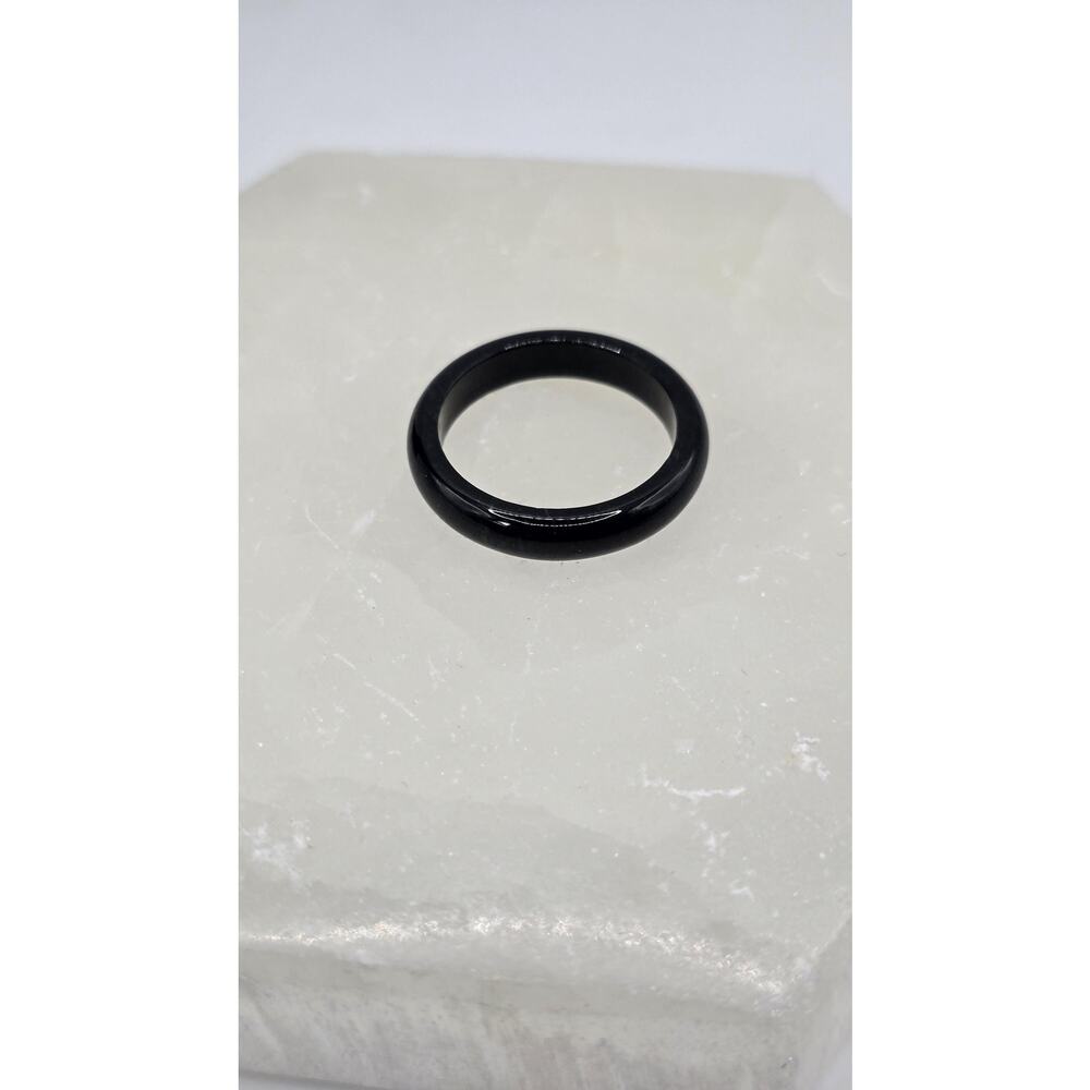 Jade jadeite black ring.
